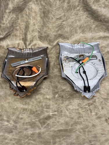 PAR DE APLIQUES ZAPATILLAS ART DECO MARKEL CHEVRON MODELO B940 - Imagen 8 de 8