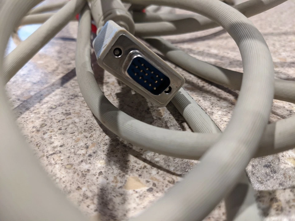 VGA Cable Monitor Lead, Beige High Quality - 5 meters 15 pin male to female 5m - Image 2 of 3