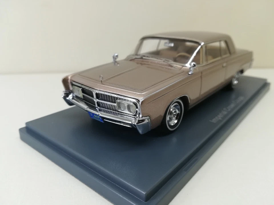 IMPERIAL Crown coupè - 1965 - NEO 1:43 - Immagine 4 di 4
