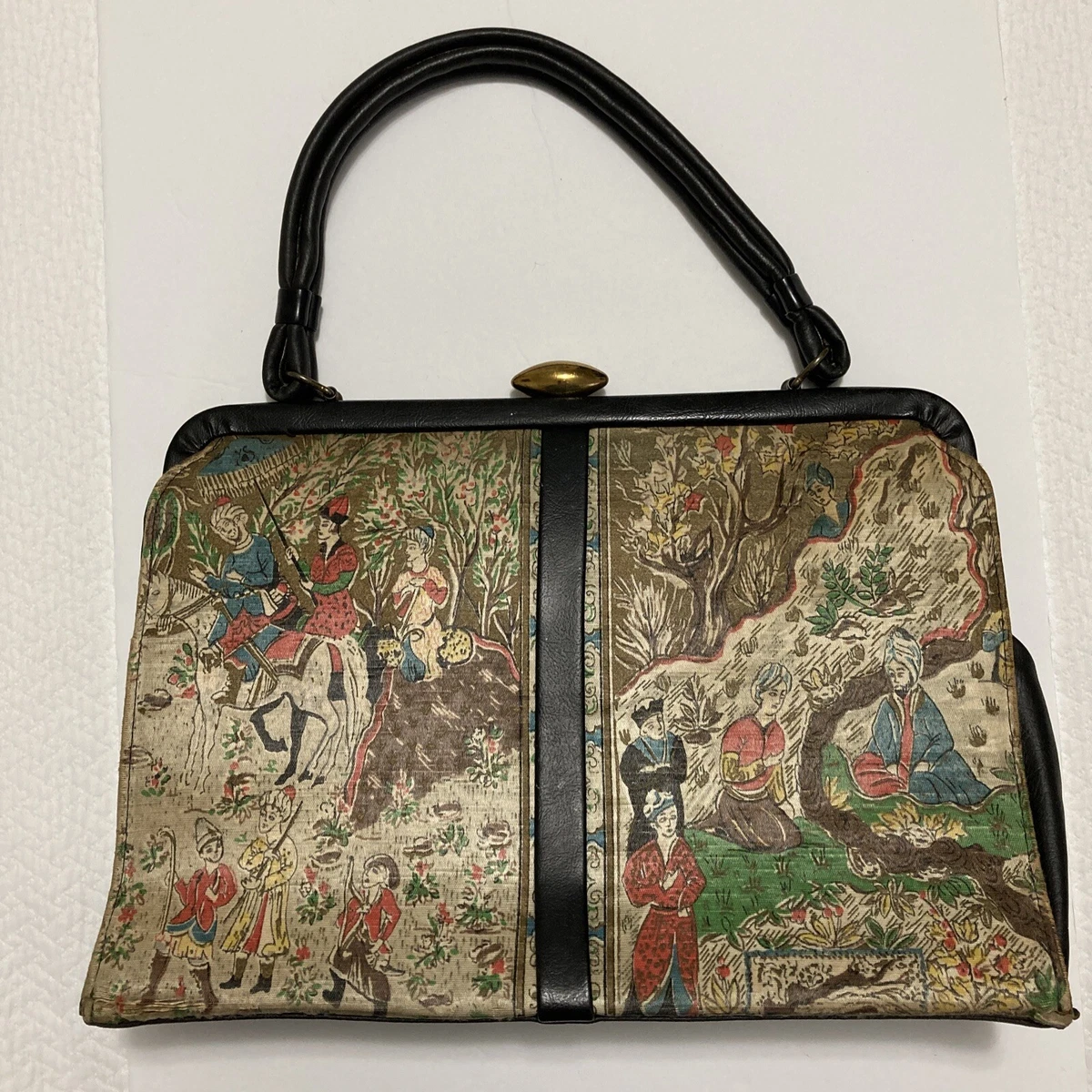 Essential Style: Vintage and Antique Purses | SFO Museum