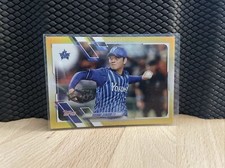 2021 Topps NPB Nippon Professional Baseball Gold Rainbow Foil Yoshiki Sunada