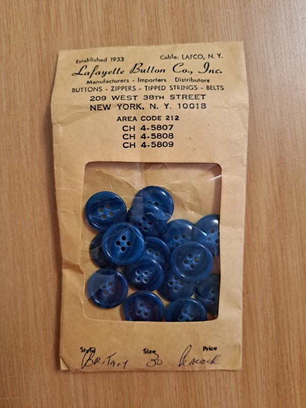 Pack Of 15 Vintage Buttons In Origianal Envelope Lafayette Button Co. New York