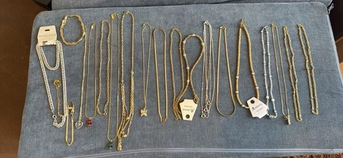 Vintage Costume Jewelry Lot Neackles