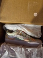 New In Box VANS Ward psychedelic tye dye womans sneaker
