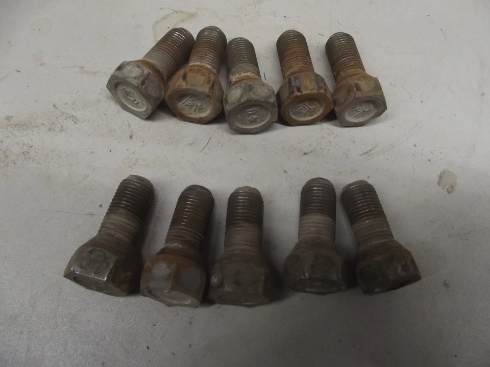 1954 CHRYSLER NEW YORKER DELUXE SEDAN mopar LUG BOLTS 1953 1952 1951 LEFT AND RT - Image 2 of 4