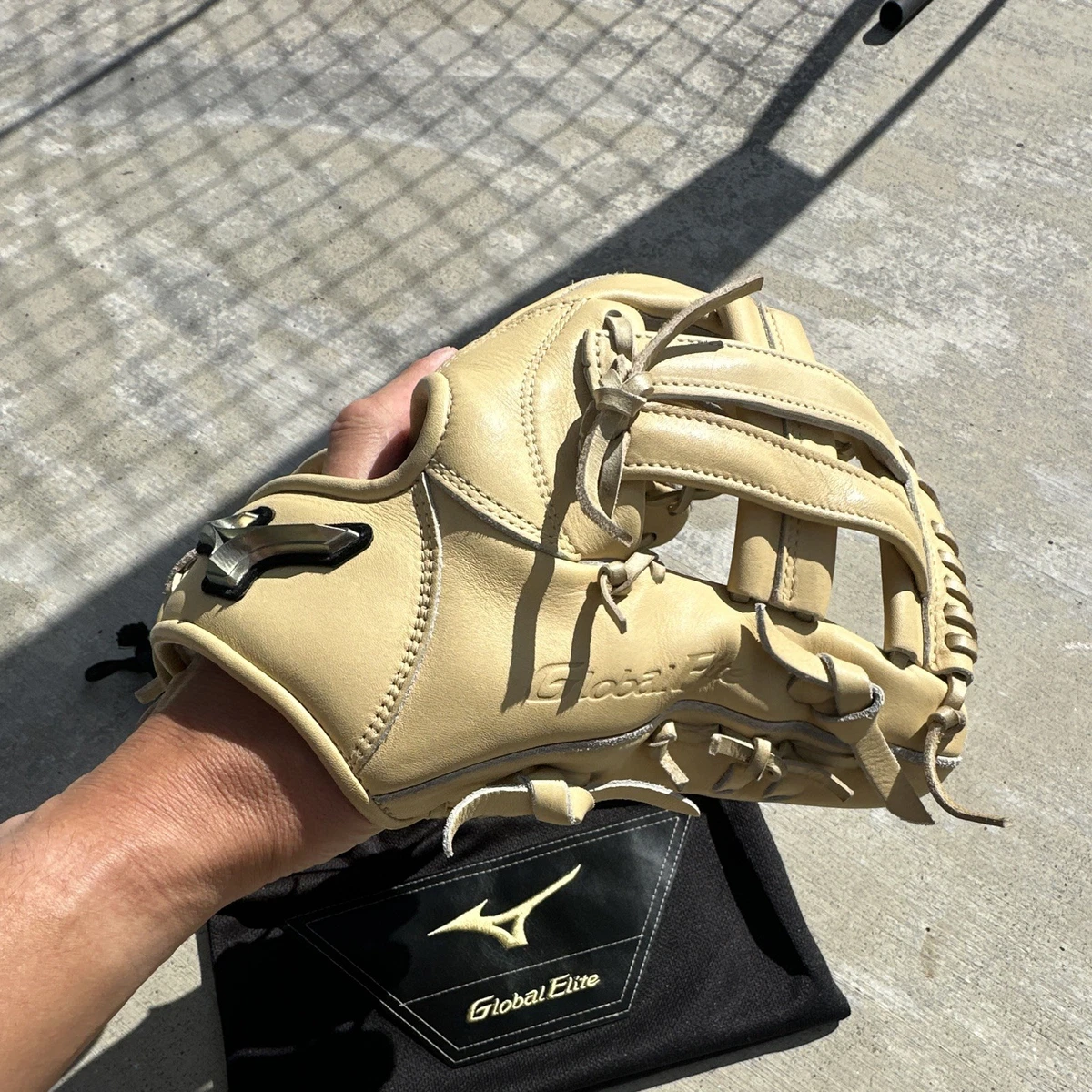 25+ Mizuno Global Elite Baseball & Softball Gloves & Mitts for