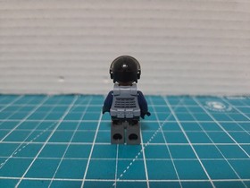 Lego ACU Trooper , Jurassic World Minifigure Collectible from 75917