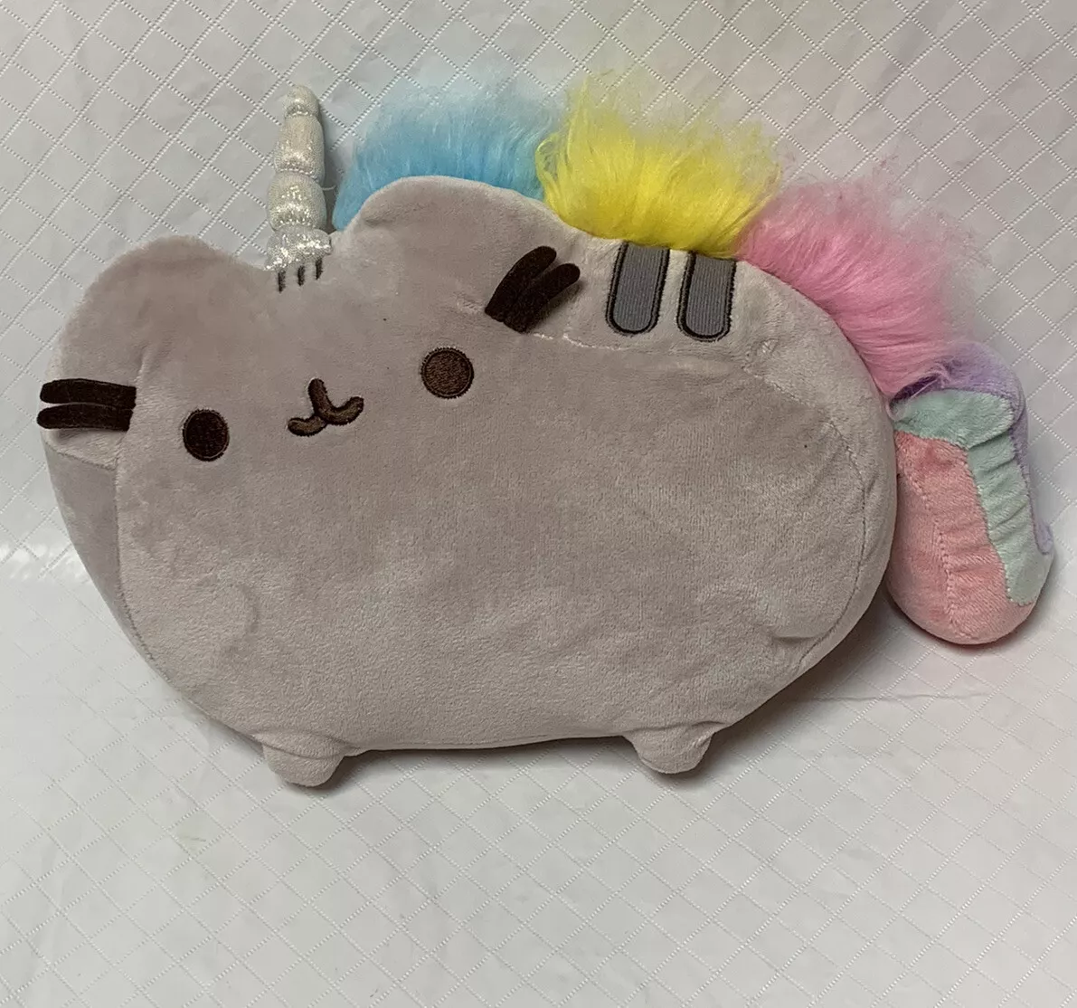 Pusheen sales rainbow unicorn