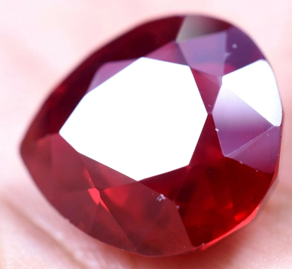 19.90 Ct Natural Blood Red Ruby Mozambique GGL Certified AAA+ Treated Gemstone - Image 3 of 4