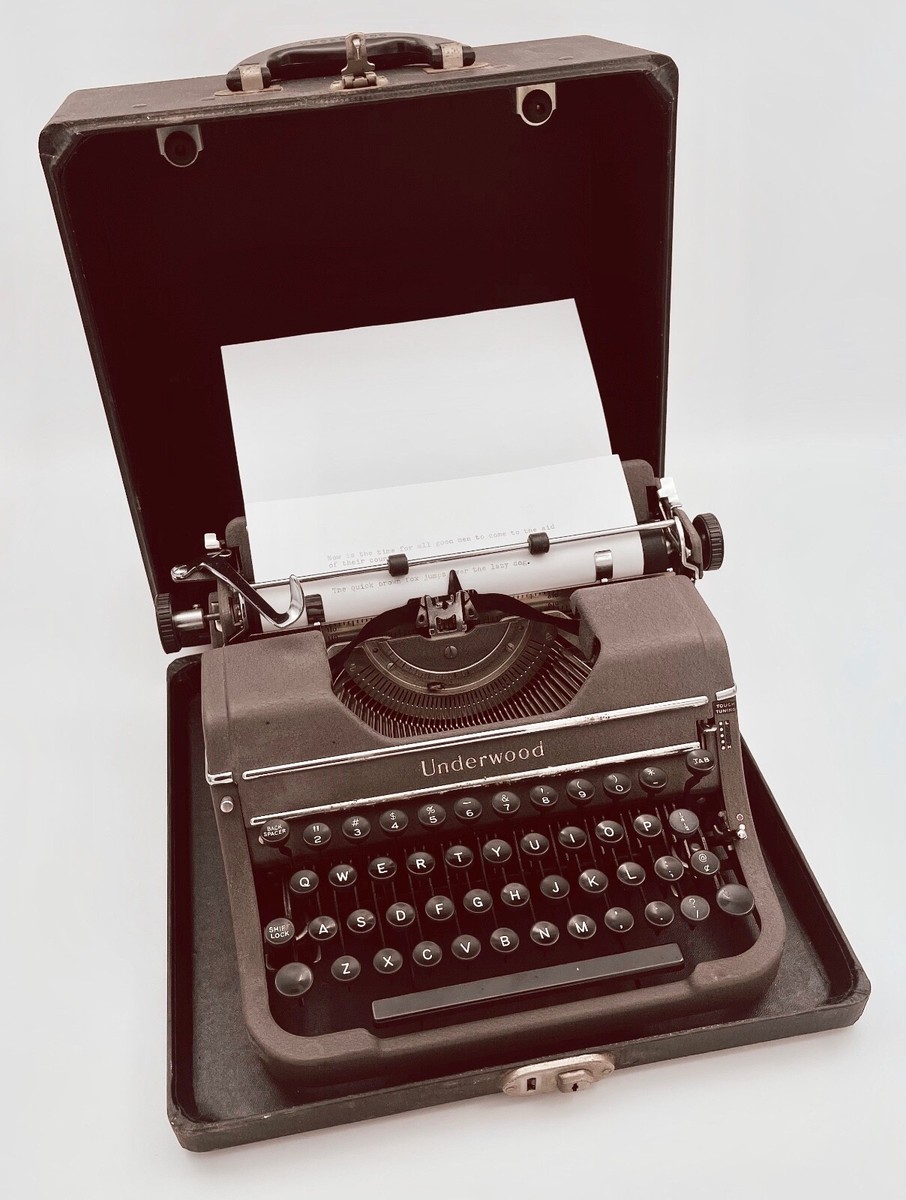AKa5723　Ｕｎｄｅｒｗｏｏｄ　タイプライターＭＡＤＥ　ＩＮ　ＵＳＡジャンク AKa5723 Underwood タイプライターMADE IN