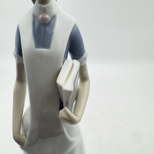 Llardo Nurse 4603 Figurine 14.5" tall 4603 SALVADOR FURIO Vintage 1977 Read - Picture 11 of 13