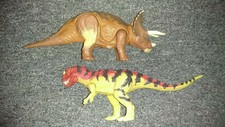 jurassic world roarivores ceratosaurus