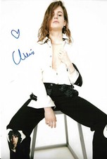 Christine and the Queens Autogramm signed 20x30 cm Bild 