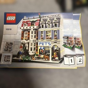 LEGO 10218 Pet Shop Modular Buildings 2011 Creator Expert w/ Box Manual As-Is