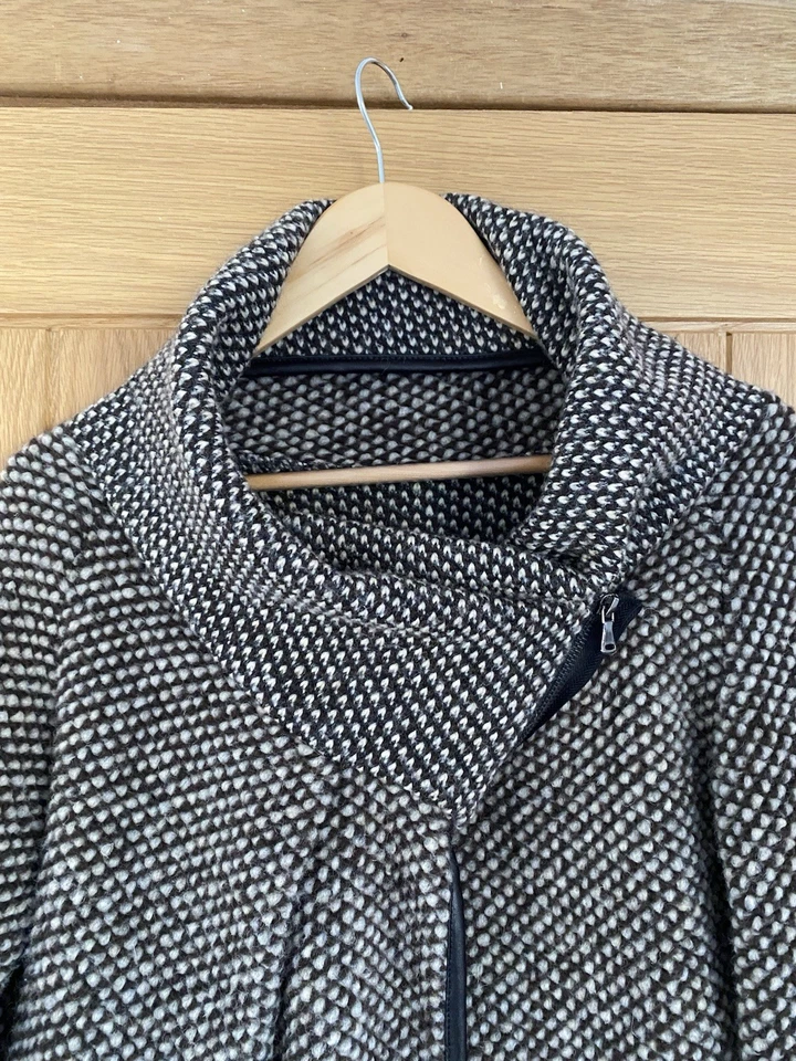 Italian Made Wool Blend Asymmetrical Zip Coat One Size Draped Shawl Collar Jacke - Image 3 of 4