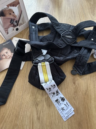 BabyBjörn Baby Carrier Mini Comfy Woven Fabric 0-1 Years Black - Picture 2 of 10