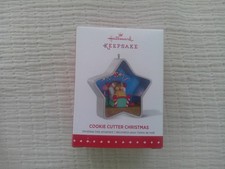 NIB 2015 Cookie Cutter Christmas Hallmark Orn...