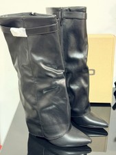 BLACK LEATHER FOLD OVER SHARK CLASSIC BUCKLE KNEE HIGH BOOT