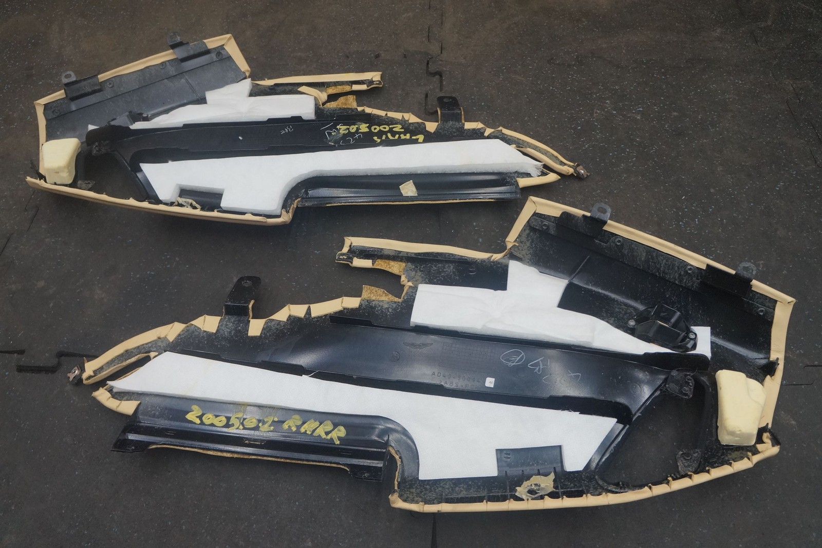 Set Rear Left Right C Post Pillar Trim Panel OEM Aston Martin Rapide S 2014