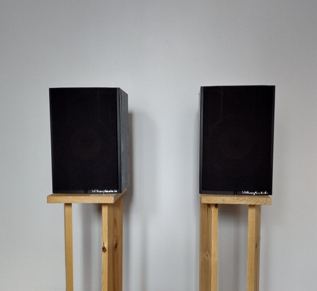 Wharfedale Diamond 8.1 Black Speakers(Pair- Set of 2) with Wharfedale Diamond 8.1 Black Speakers(Pair- Set of 2) with