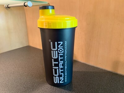 700ML PROTEIN SHAKER FLASCHE - Scitec Nutrition - Fouad Abiad Limited Edition