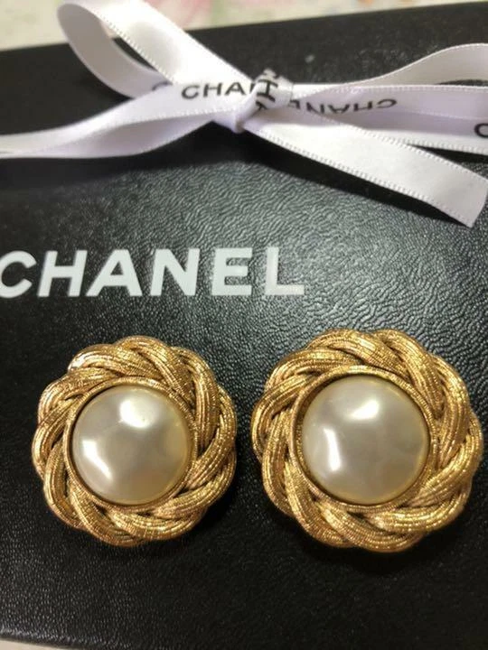 80s Dior Gold Faux Pearl Earrings - Lucky Vintage