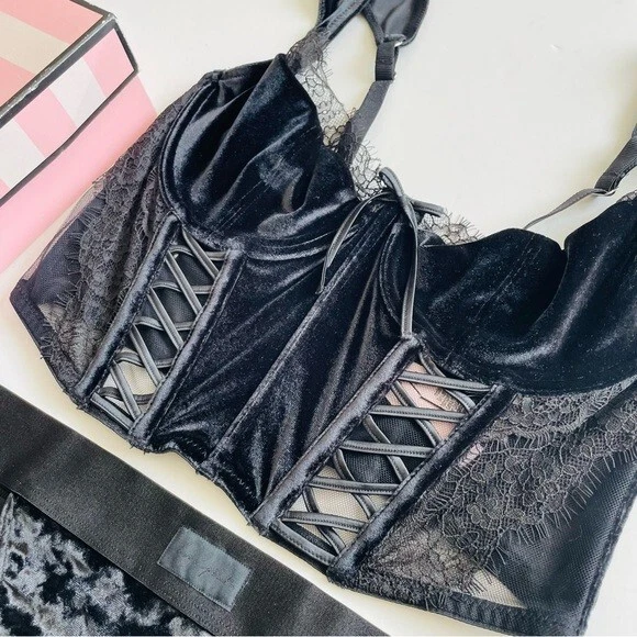 LARGE Victoria’s Secret velvet black corset bra set bikini panties - Image 4 of 4