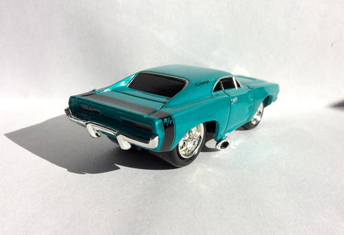 MUSCLE MACHINES 1969 DODGE CHARGER R/T 1/64 69 CHARGER - Picture 2 of 4
