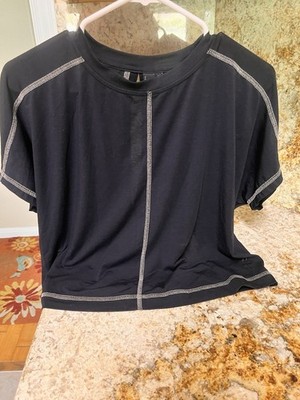 Sweaty Betty & Halle Berry Top Medium Women's Short Sleeve