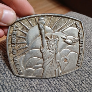 New York Statue of Liberty Souvenir Belt Buckle - NYC Landmark Design