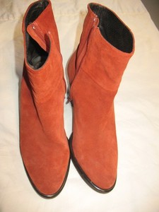 L@@K!! Womens Garnet Hill Boots  Sz10 B Brown ItalyMade!! Pre-owned Barely Worn