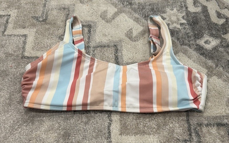 Xhilaration Bikini Top L