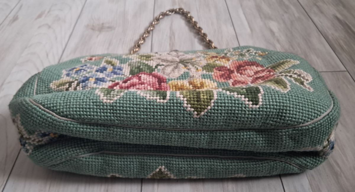 【レア希少】POWDERLINE、バック、USAヴィンテージ、vintage Vtg Maud Hundley Green Floral Needlepoint Tapestry Purse Handbag