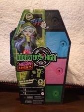Monster High Skulltimate Secrets Neon Frights Ghoulia Yelps Doll Brand New 