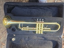 Trumpet Holton T612R Bb With Case and mouth piece