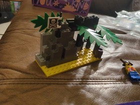 Lego - Pirates  - 1729 - Barnacle Bay Value Pack - 100% Complete - Instructions