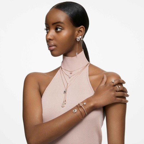 Swarovski Ortyx drop earrings Triangle cut, White, Rose gold-tone plated 5643738 - Picture 5 of 5