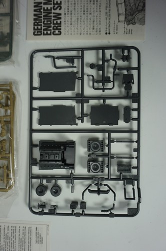 Kit De Modelo 1:35 Tamiya Tanque Alemán Conjunto De Mantenimiento De Motor 1.Z58 - Imagen 9 de 11