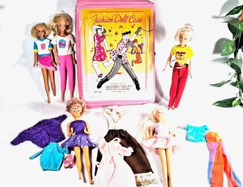 Vintage Barbie Lot With Case. Read.
