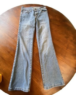 DKNY Womens SOHO Jeans Size 4, Boot Cut, Pre-Owned Very Good Condition