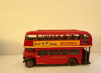 PROFESSIONELL GEBAUTER LONDON TRANSPORT AEC REGENT RLH 73 ROUTE 127 1:76