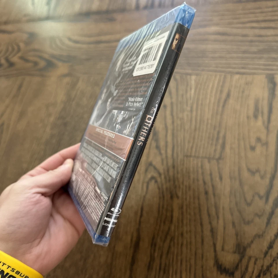 The Others (Blu-ray, 2001) Nicole Kidman OOP RARE NEW SEALED - Image 3 of 4