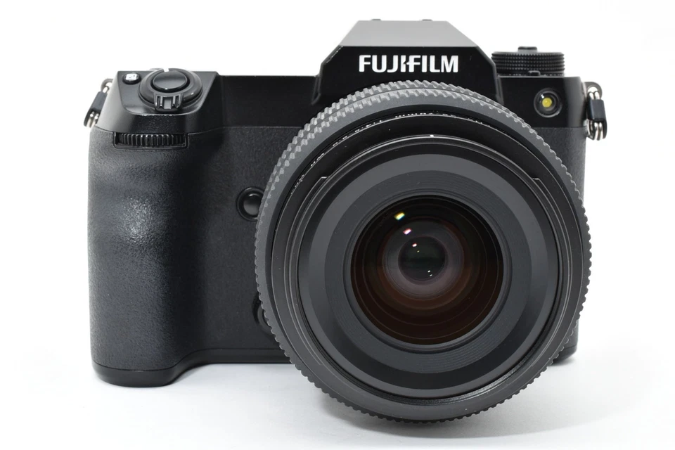 Fujifilm GFX 50S II + GF35-70mm Lens kit Shuttercount 9,777 [Near Mint] #2665453 - Image 3 of 4