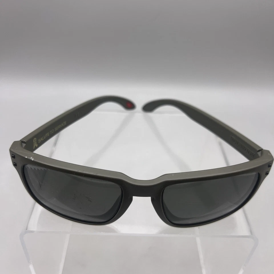 Lentes Oakley Salute To Service Holbrook gris oliva mate Prizm OO9102-W055 I11 Foto 2 de 4