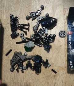 LEGO BIONICLE: Onua (8532) Complete With Instructions And Poster