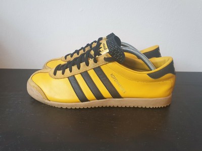 yellow and black adidas