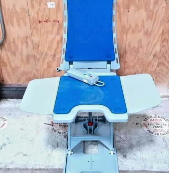 Drive Medical Bath Lift 477150312 Bellavita Whisper Bath Chair Lift No charger eBay