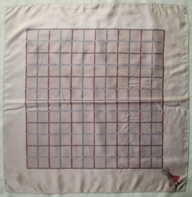 Foulard En Soie 100% Vintage - Dimensions 77 X 80 Cm - Couleur Blanc/crème - Occasion