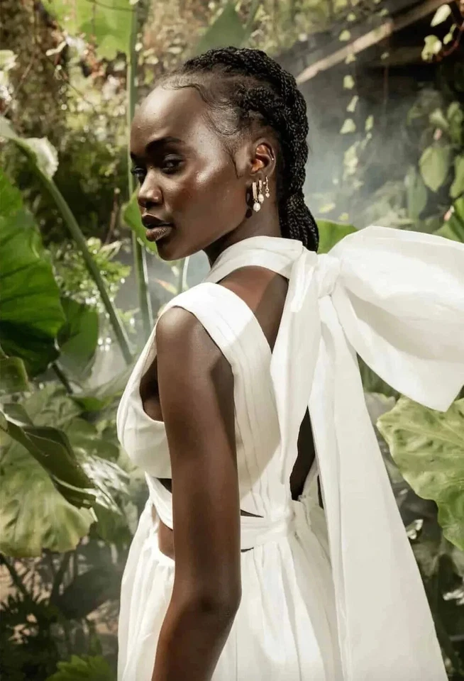 Vestido de noiva Helen Thurley O'Connor marfim solstício recorte arco 4 = S Anthropologie - Imagem 2 de 4