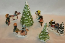 Vintage Christmas BYRON MOLDS Hand Painted Christmas Village Figurines Trees (6)